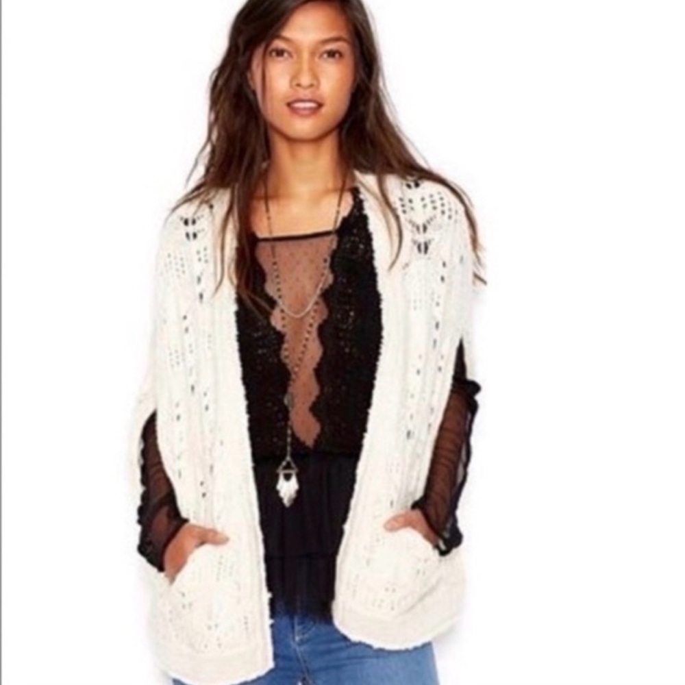 Free People Lili Cape Cotton Angora Cream Knit Sleeveless Cardigan Women’s Sz S